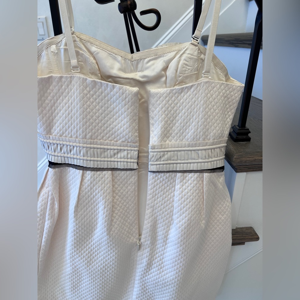 BCBGMAXAZRIA Strapless Cream Textured Dress | Size 8 | NWOT Optional Straps - Picture 8 of 12